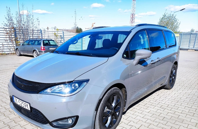 Chrysler Pacifica cena 137900 przebieg: 100000, rok produkcji 2020 z Koszalin małe 667